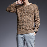 Round-necked, slim-fitting bottom sweatshirt