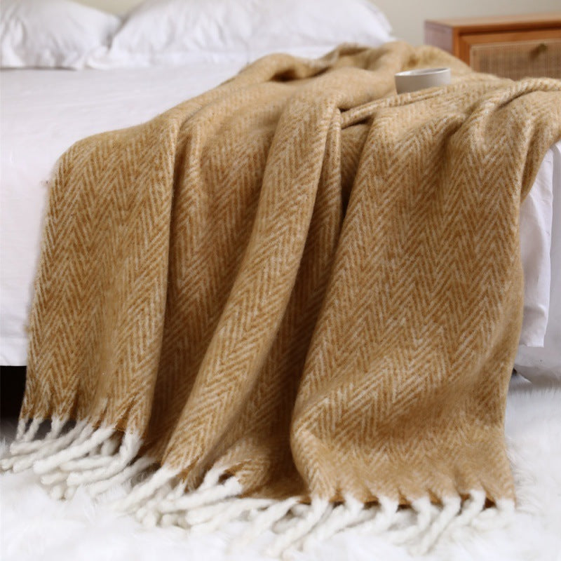 European-Style Insulated Sofa Blanket