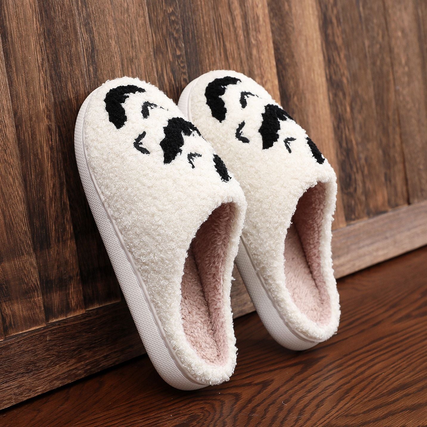 Chaussons amusants en peluche en forme de chauve-souris