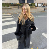 Slim Fit Mantel mit Pelzärmeln für Damen