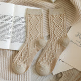 Осенние и зимние носки-трубы в стиле ретро