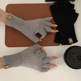 Enfärgade stickade ullhandskar med halvfinger i akryl